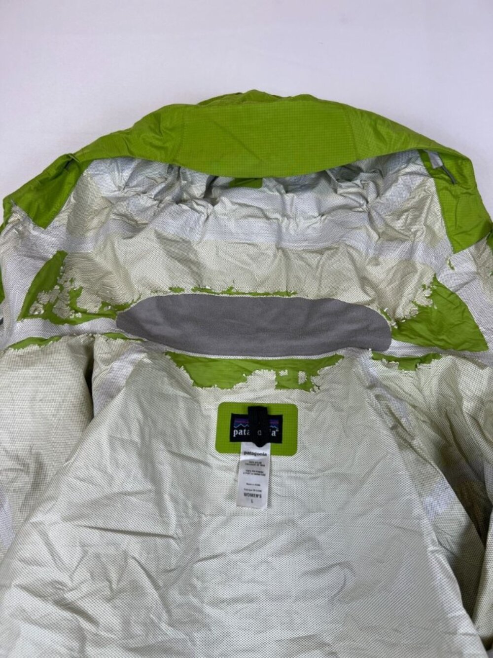 Patagonia Women L Torrentshell Waterproof Rain Jacket Lime Green Hooded H2No - Picture 5 of 9